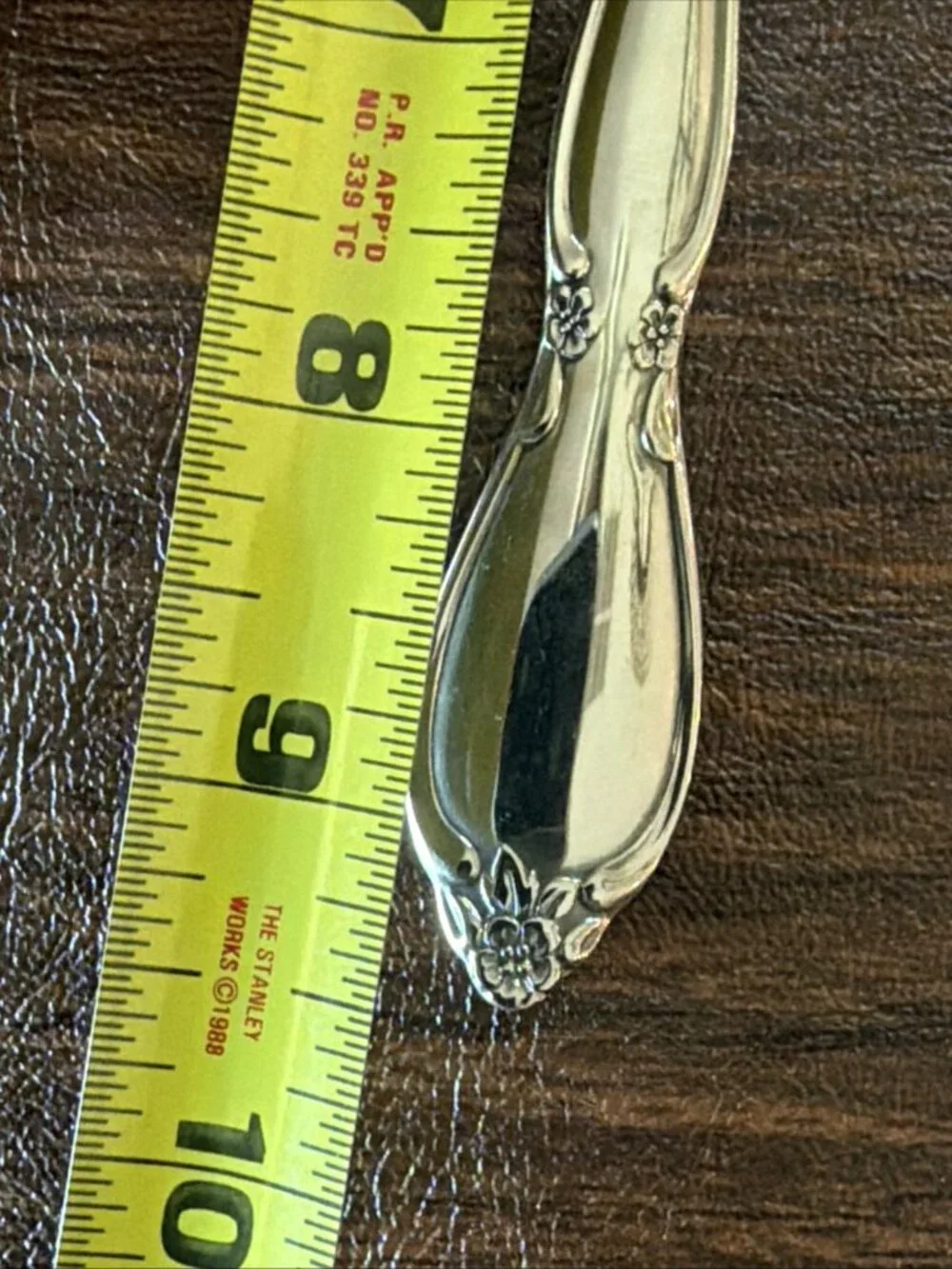 Set of 2 Oneida Community Chatelaine Stainless Pie Cake Servers Flatware 9.5